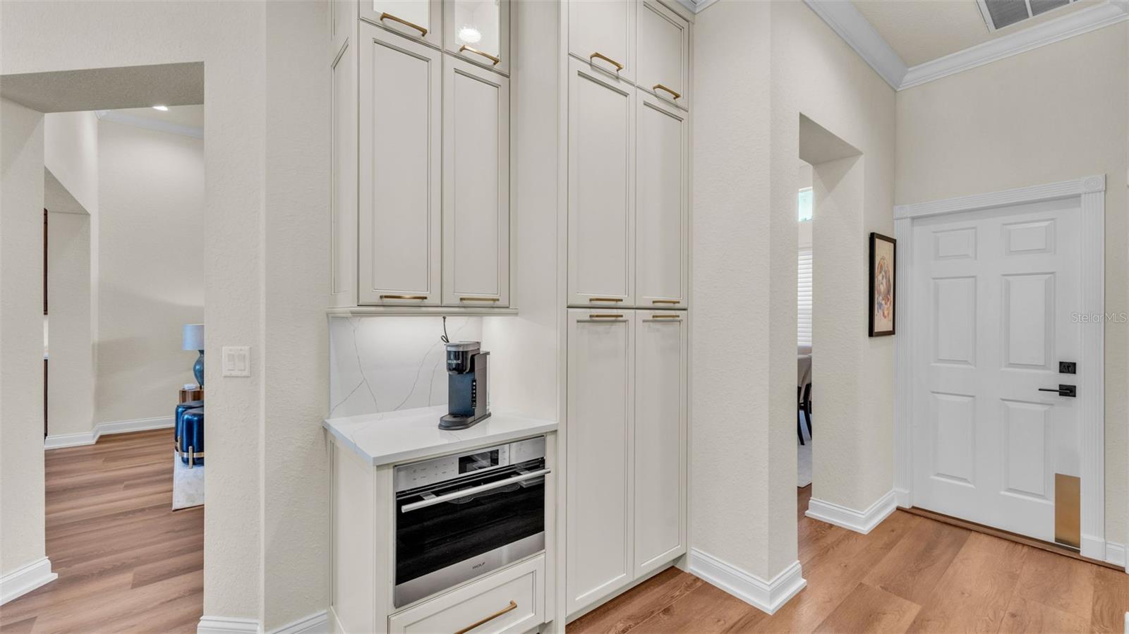 Image 40 of 85 For 237 Kent Court