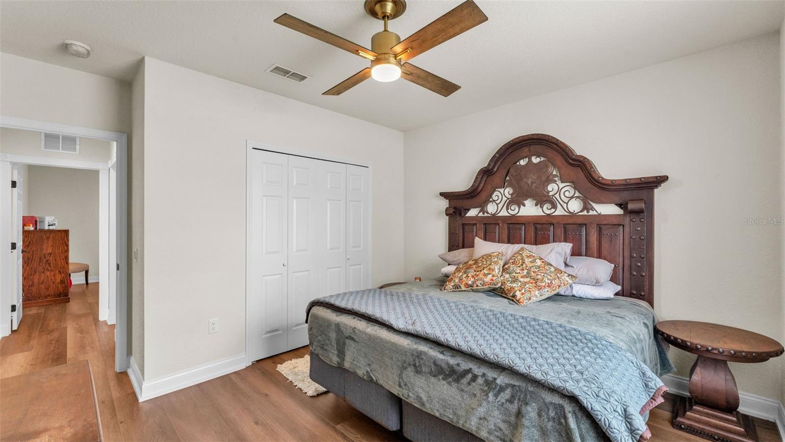 Image 43 of 85 For 237 Kent Court