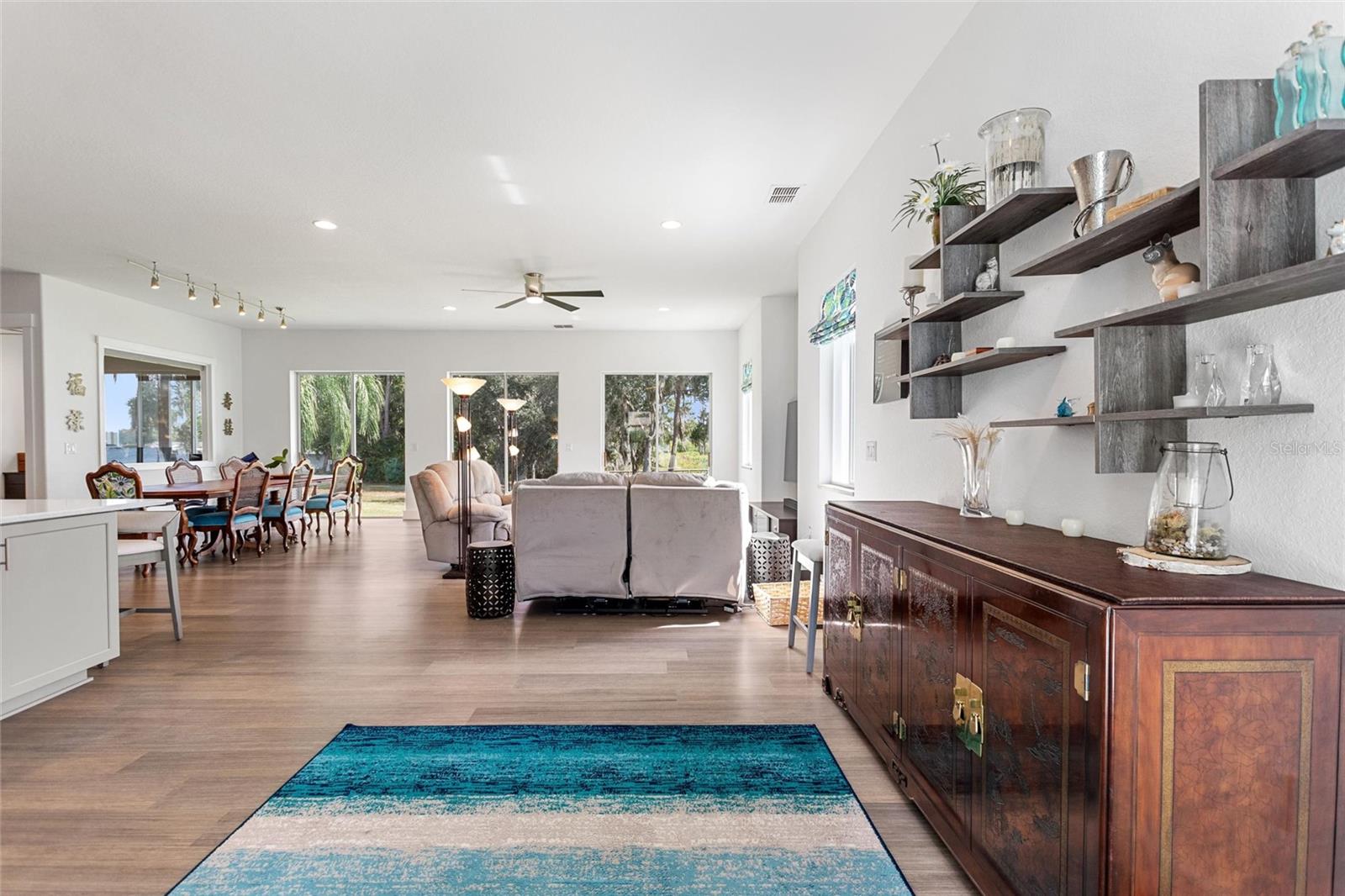 Image 13 of 51 For 381 Nolane Lane