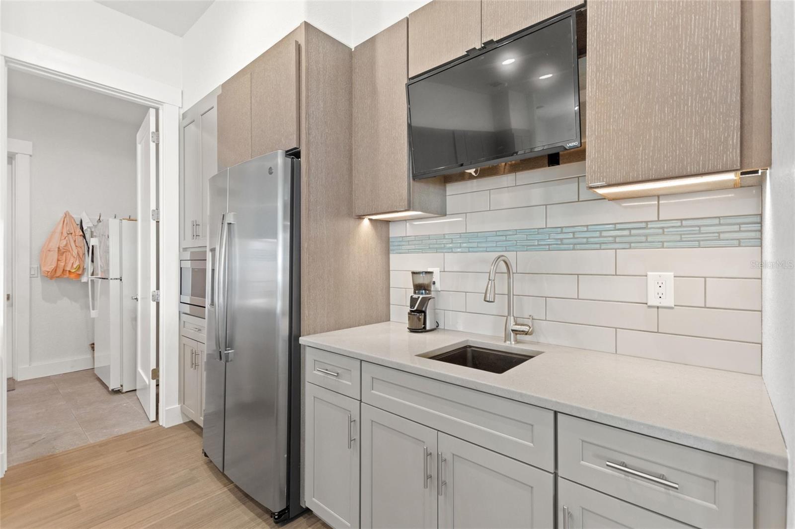 Image 16 of 51 For 381 Nolane Lane