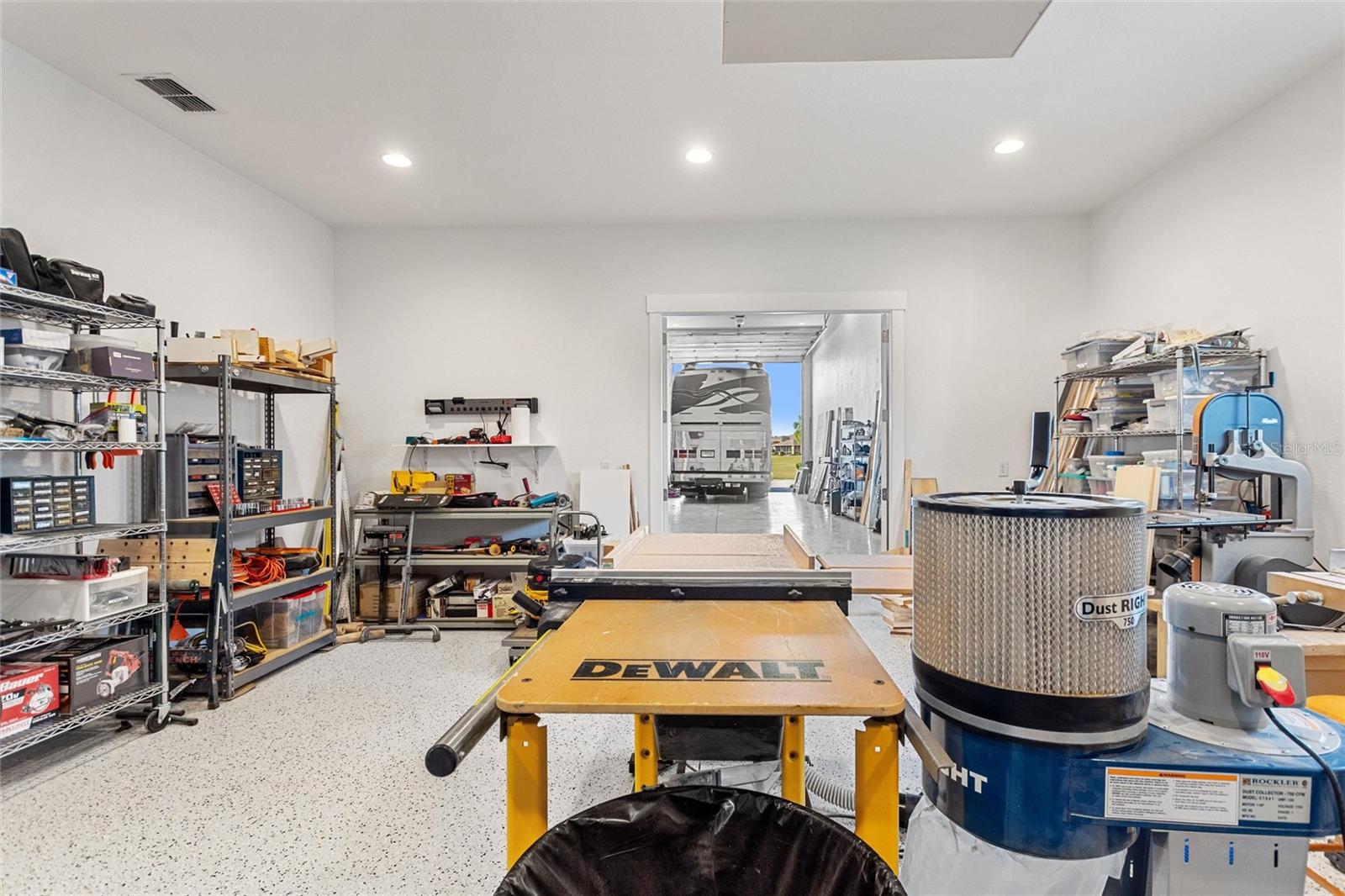 Image 44 of 51 For 381 Nolane Lane