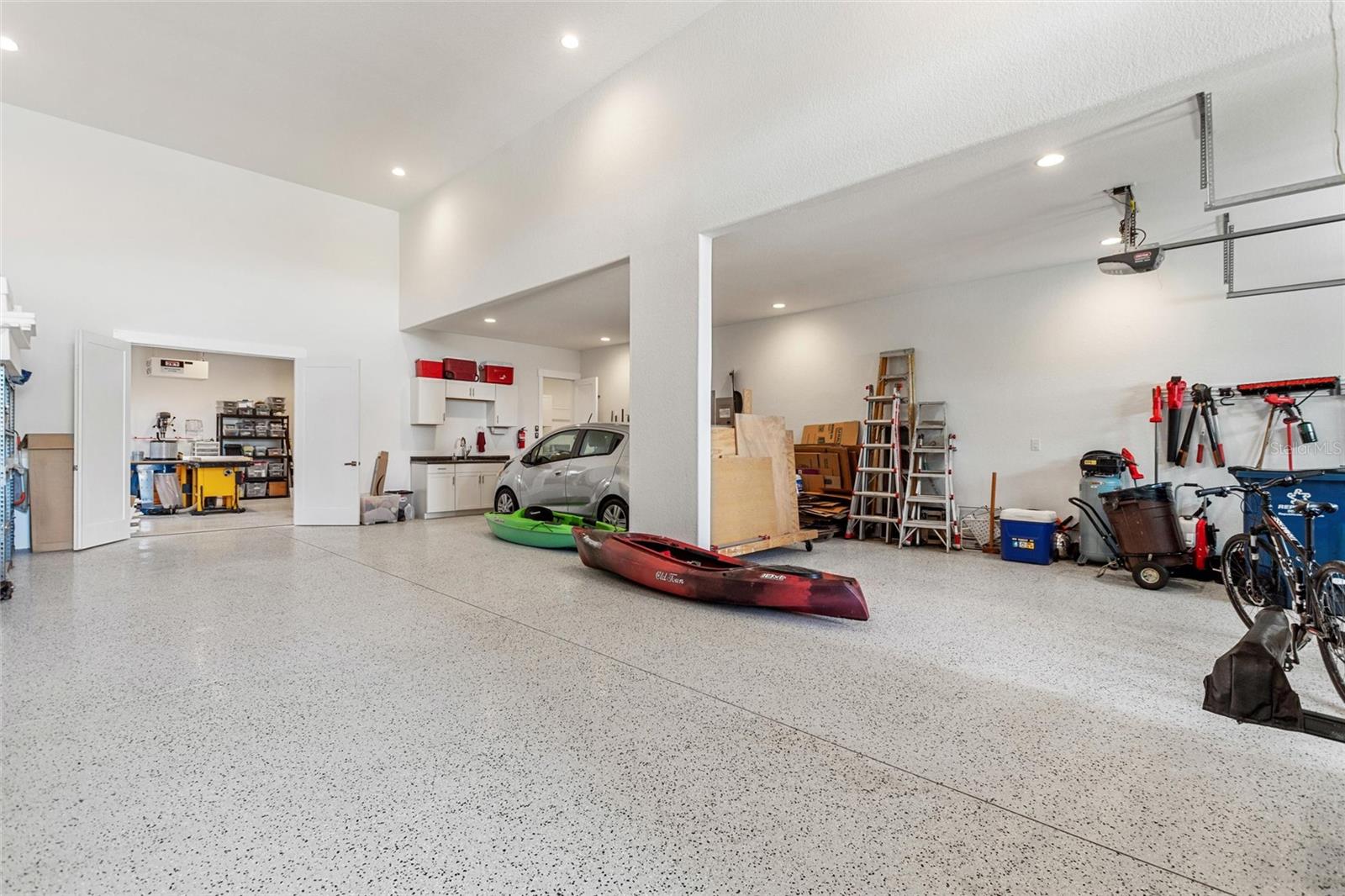 Image 48 of 51 For 381 Nolane Lane