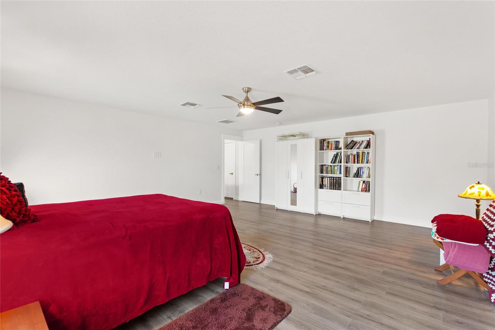 Image 54 of 57 For 381 Nolane Lane