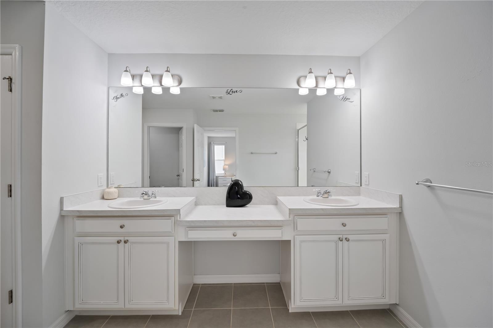 Image 23 of 32 For 178 Aberdeen Street