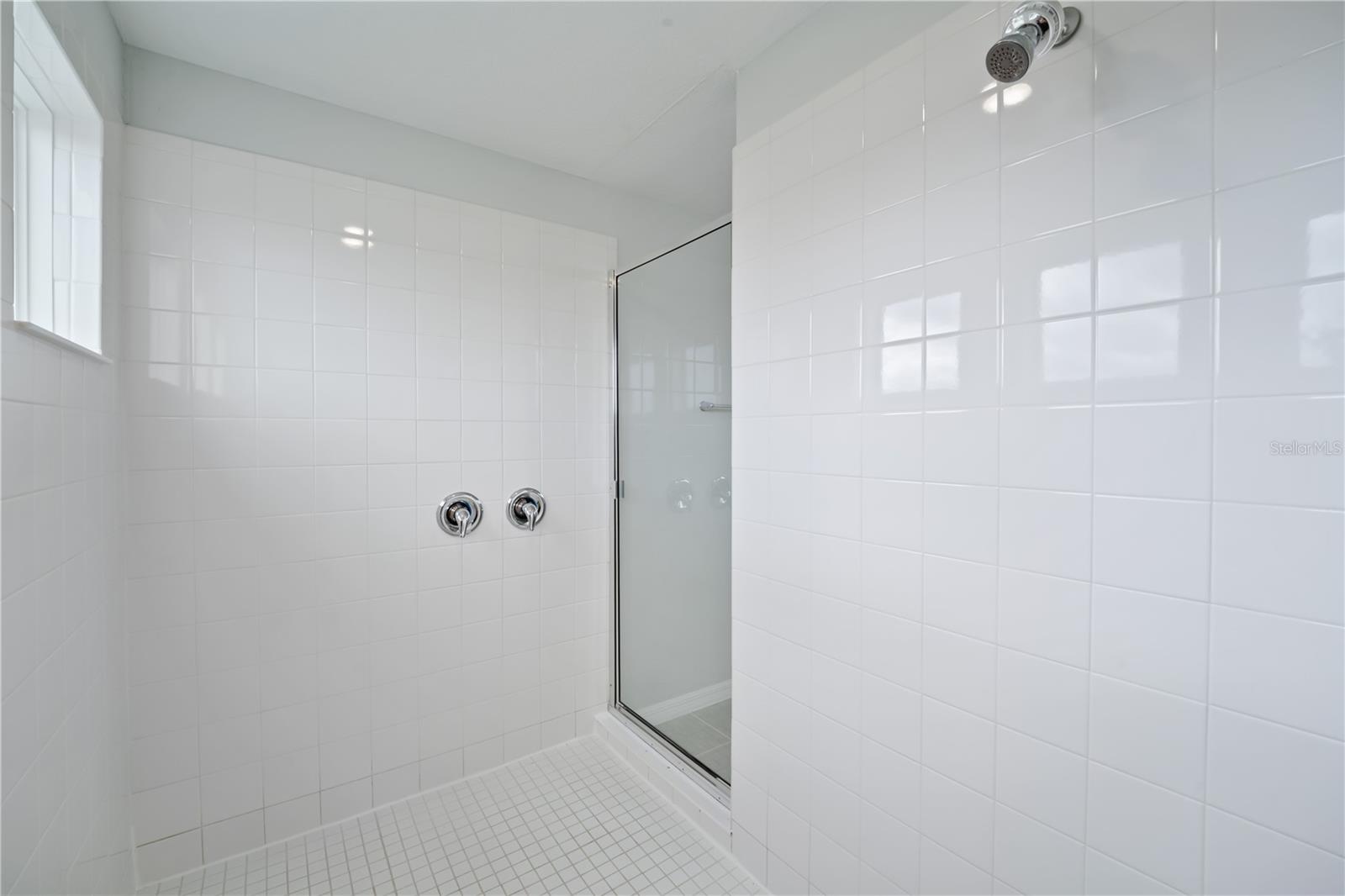 Image 26 of 32 For 178 Aberdeen Street