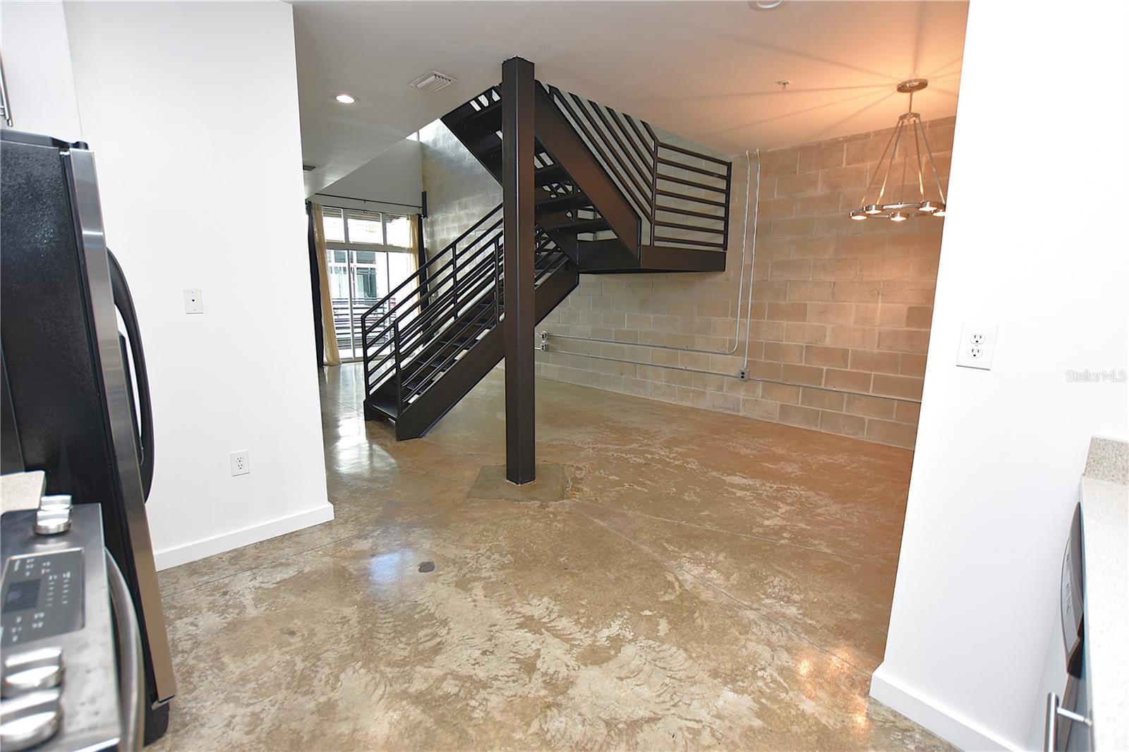 Image 11 of 46 For 5008 Macdill Avenue 12