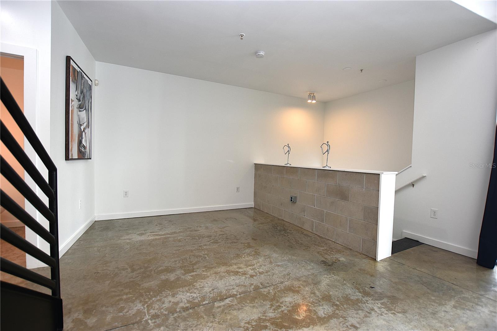 Image 13 of 46 For 5008 Macdill Avenue 12