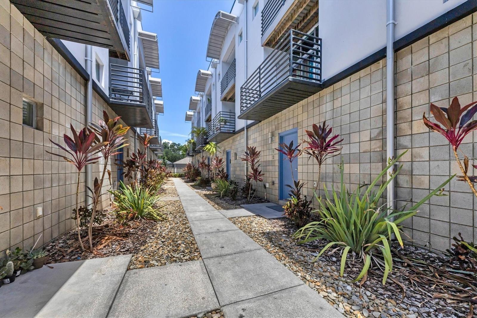 Image 44 of 46 For 5008 Macdill Avenue 12