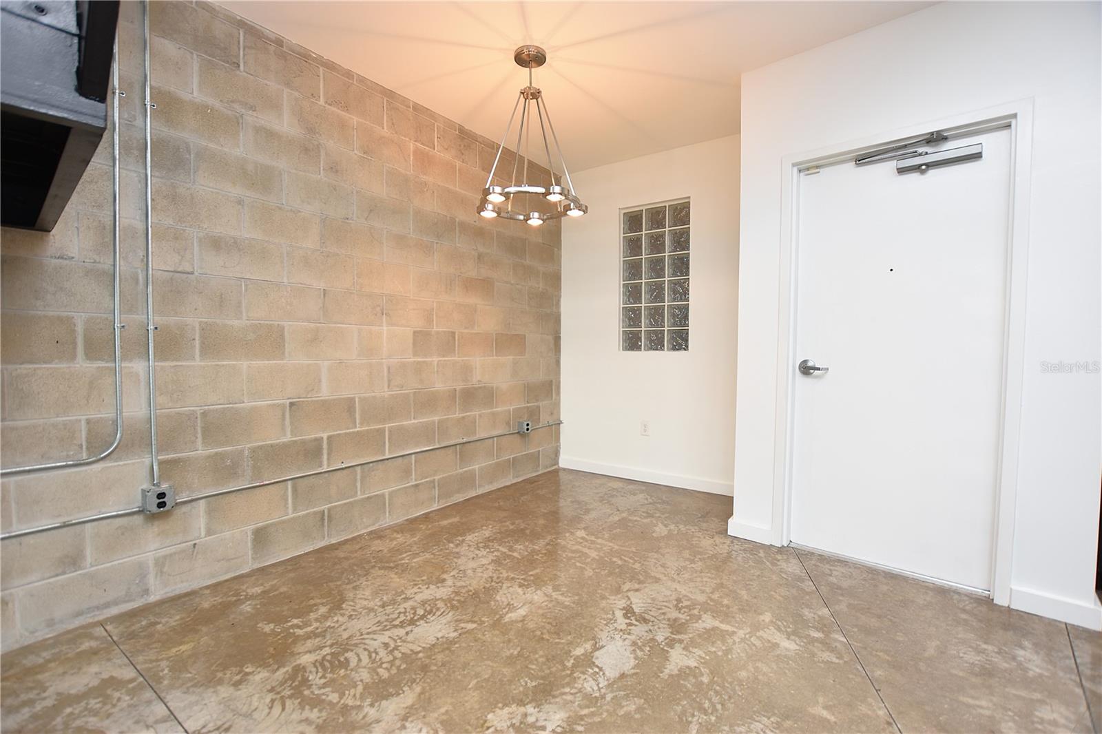 Image 7 of 46 For 5008 Macdill Avenue 12