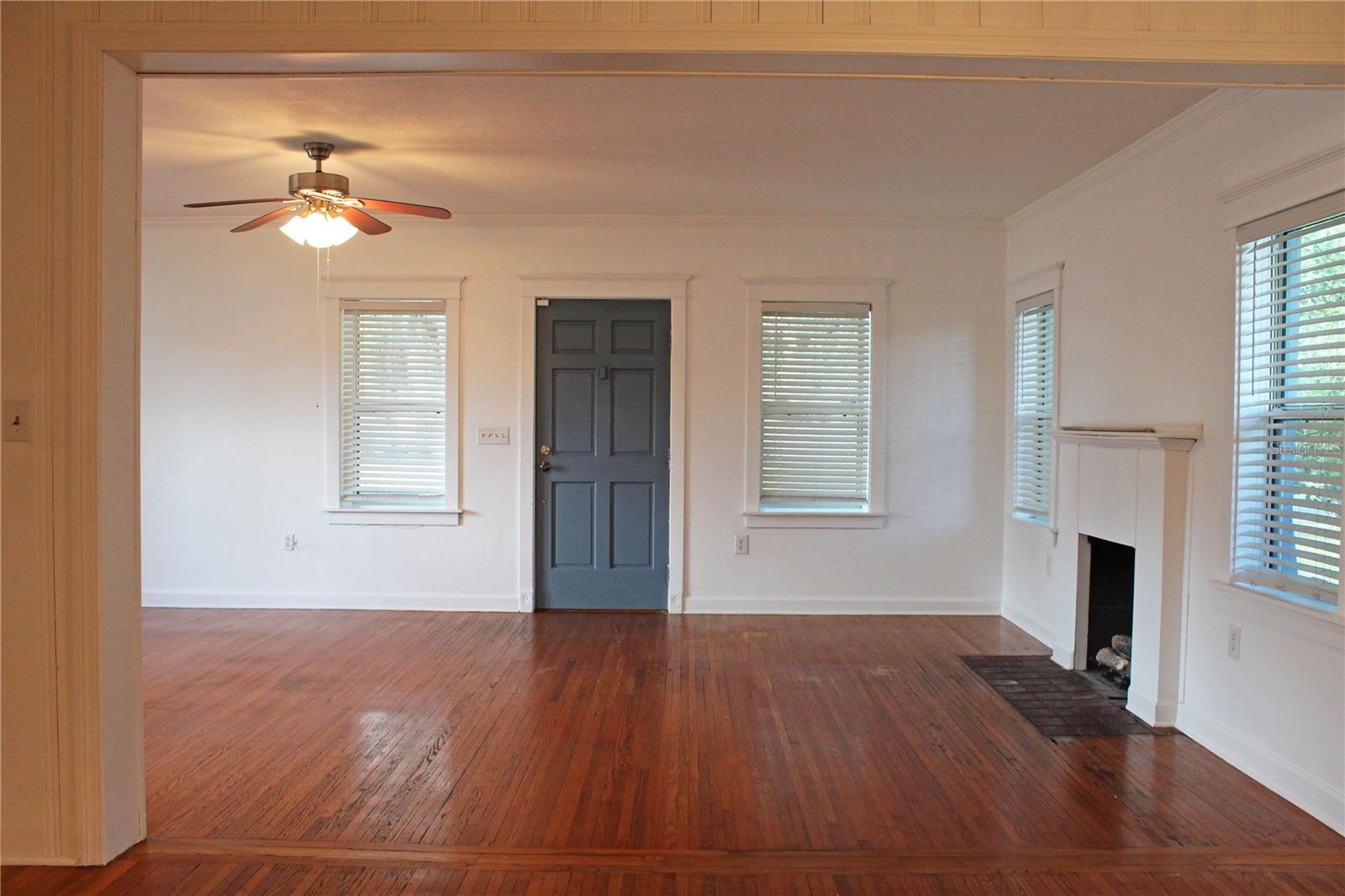 Image 7 of 40 For 1718 Elm Road