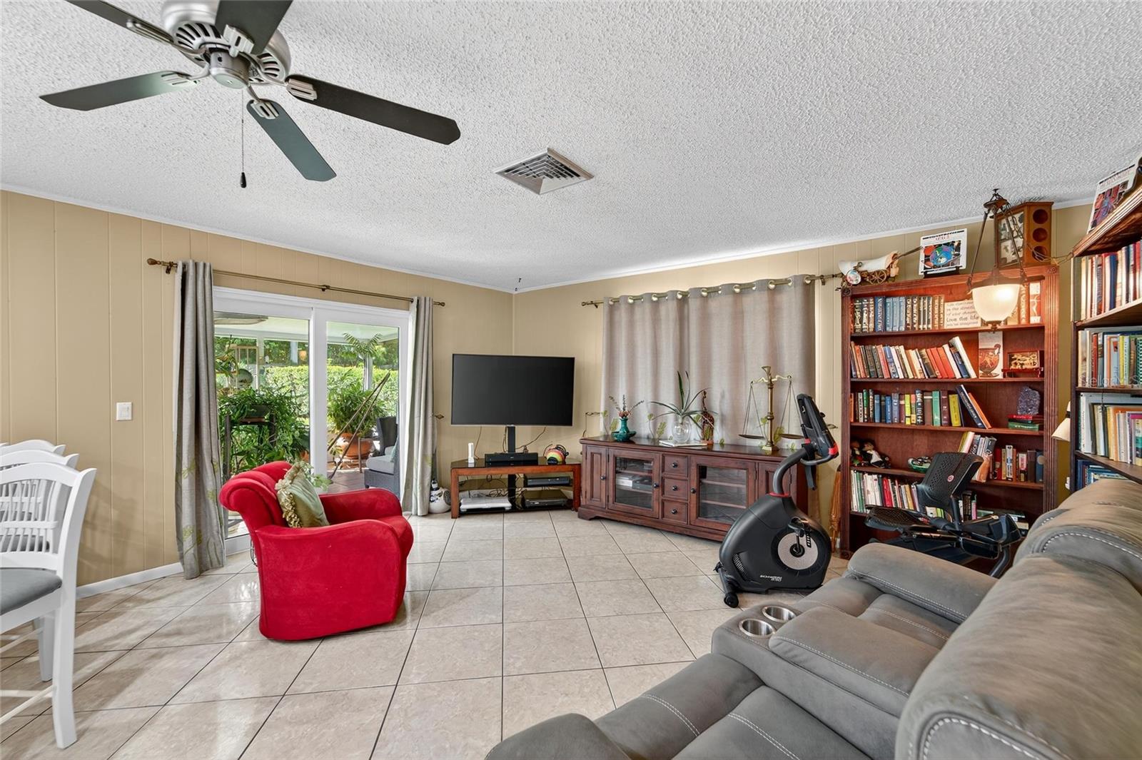 Image 12 of 27 For 1909 Kimball Court S