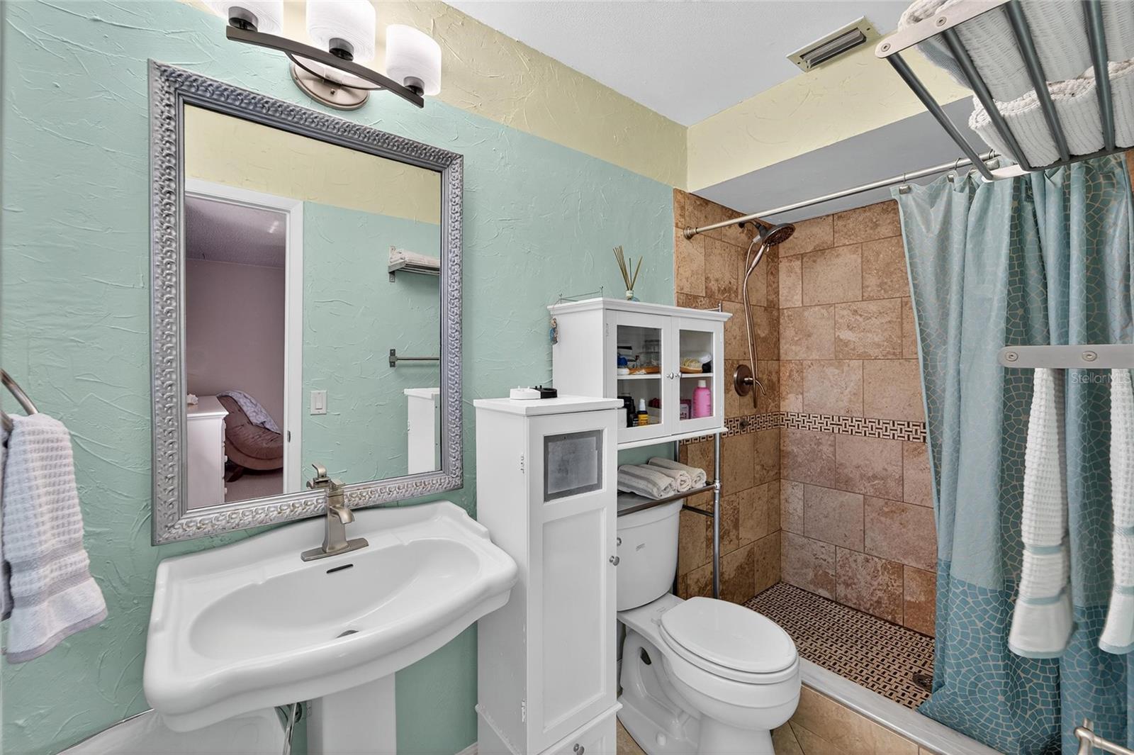 Image 18 of 27 For 1909 Kimball Court S