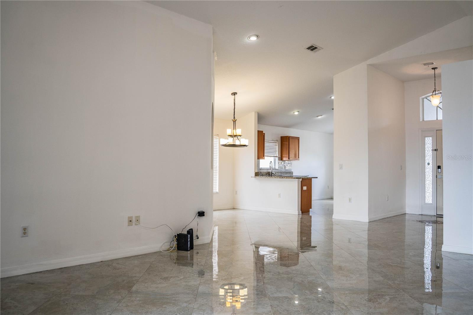 Image 13 of 59 For 1876 Holton Road