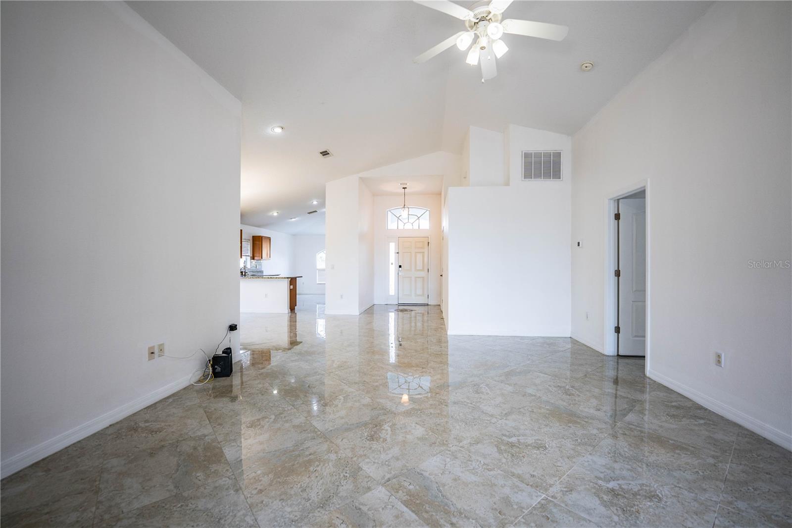 Image 14 of 59 For 1876 Holton Road