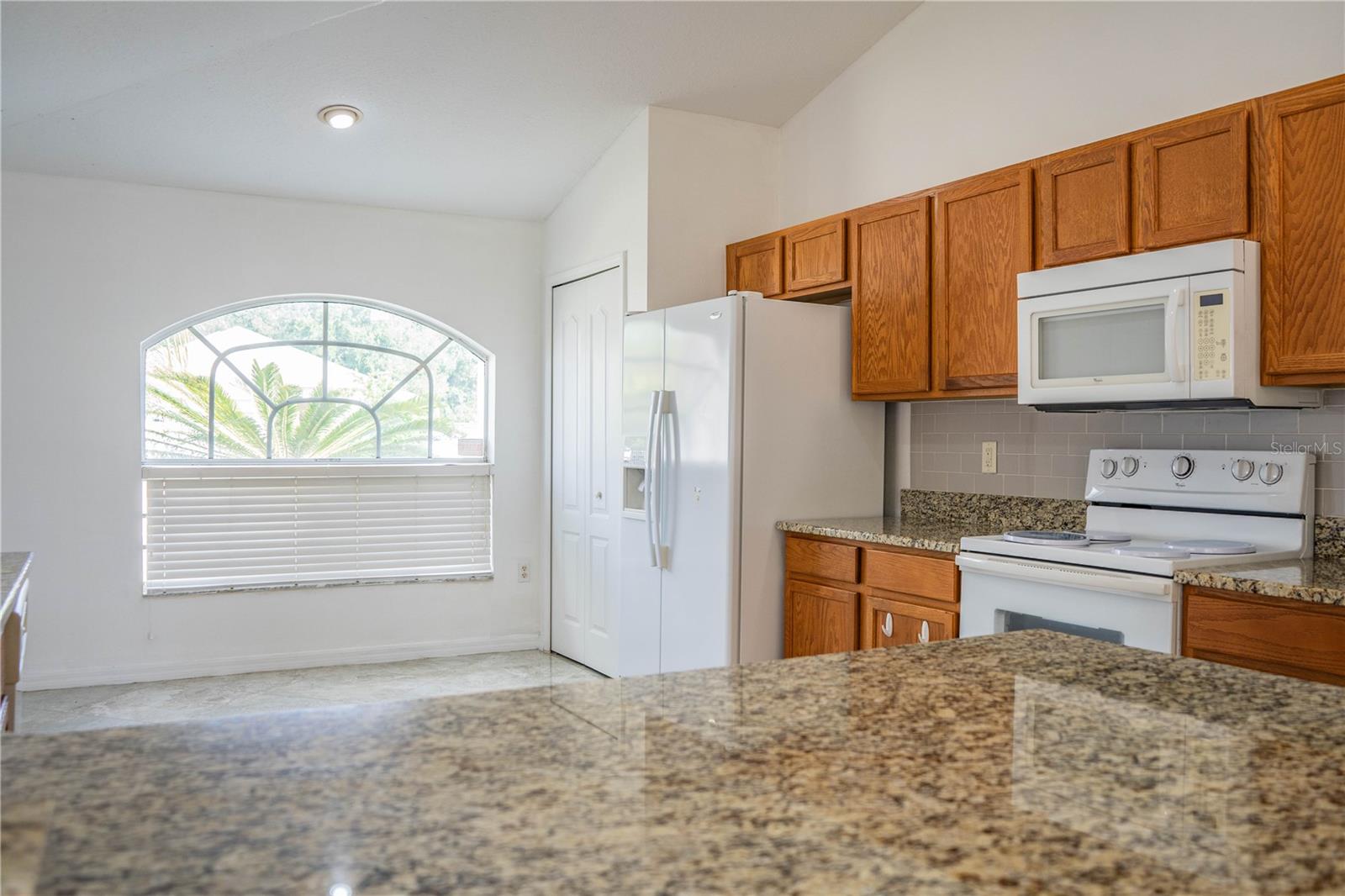 Image 18 of 59 For 1876 Holton Road