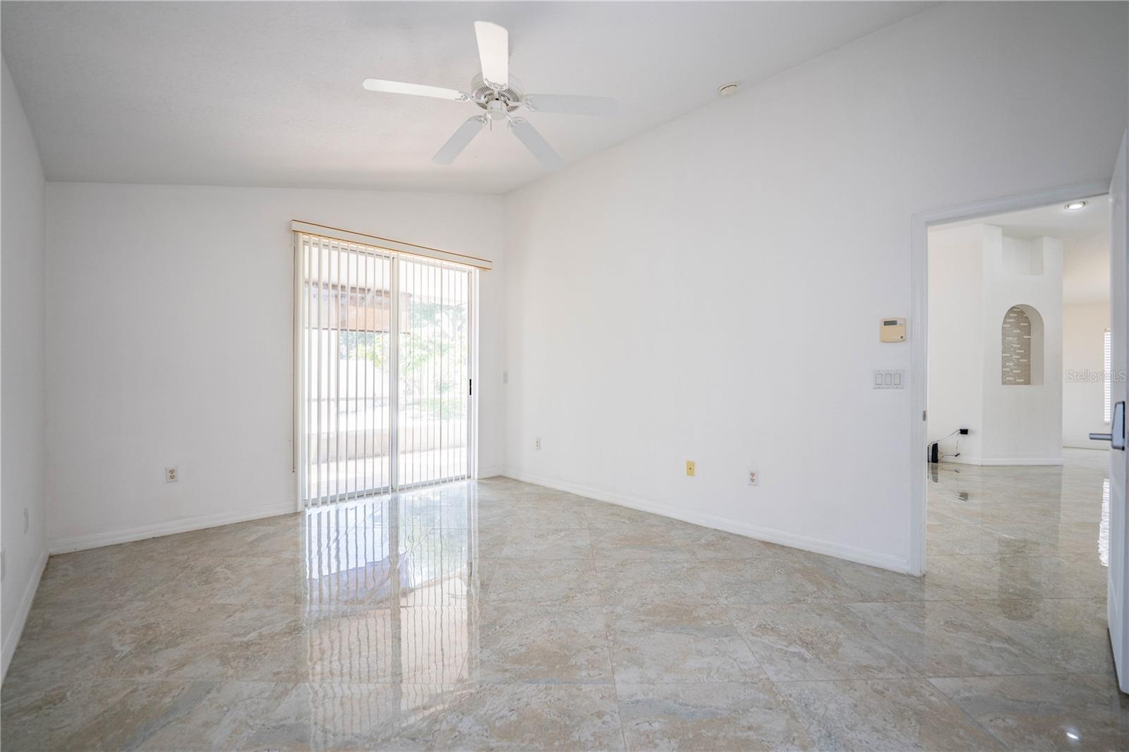 Image 26 of 59 For 1876 Holton Road