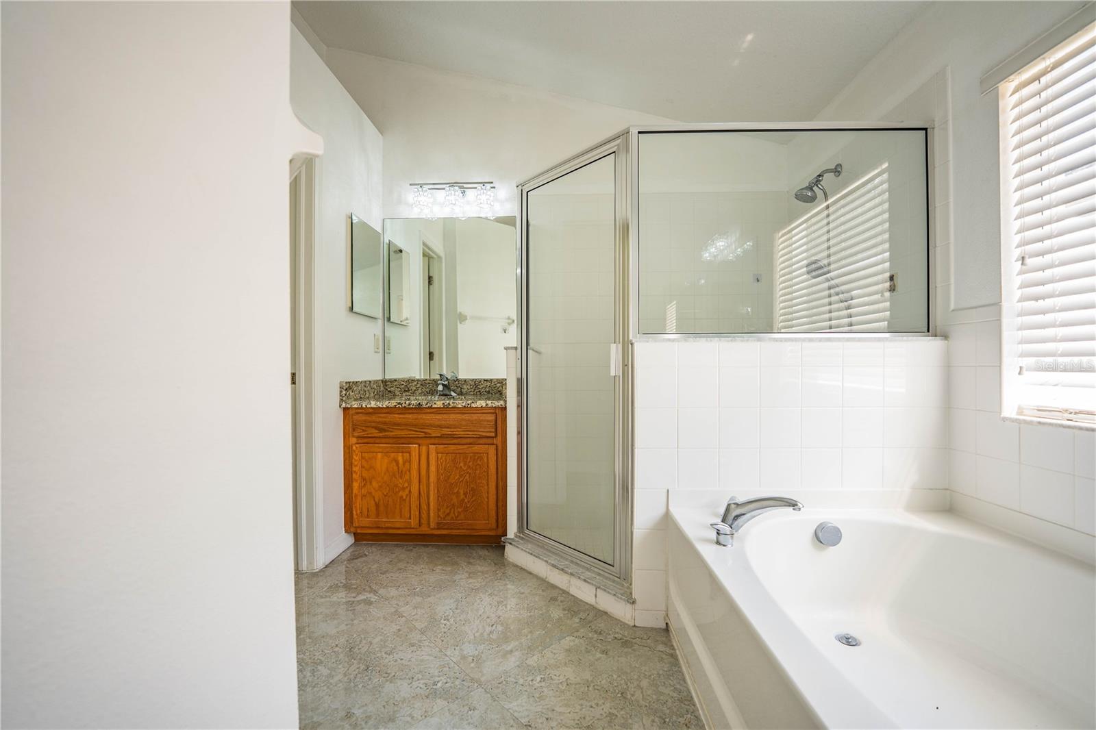 Image 28 of 59 For 1876 Holton Road