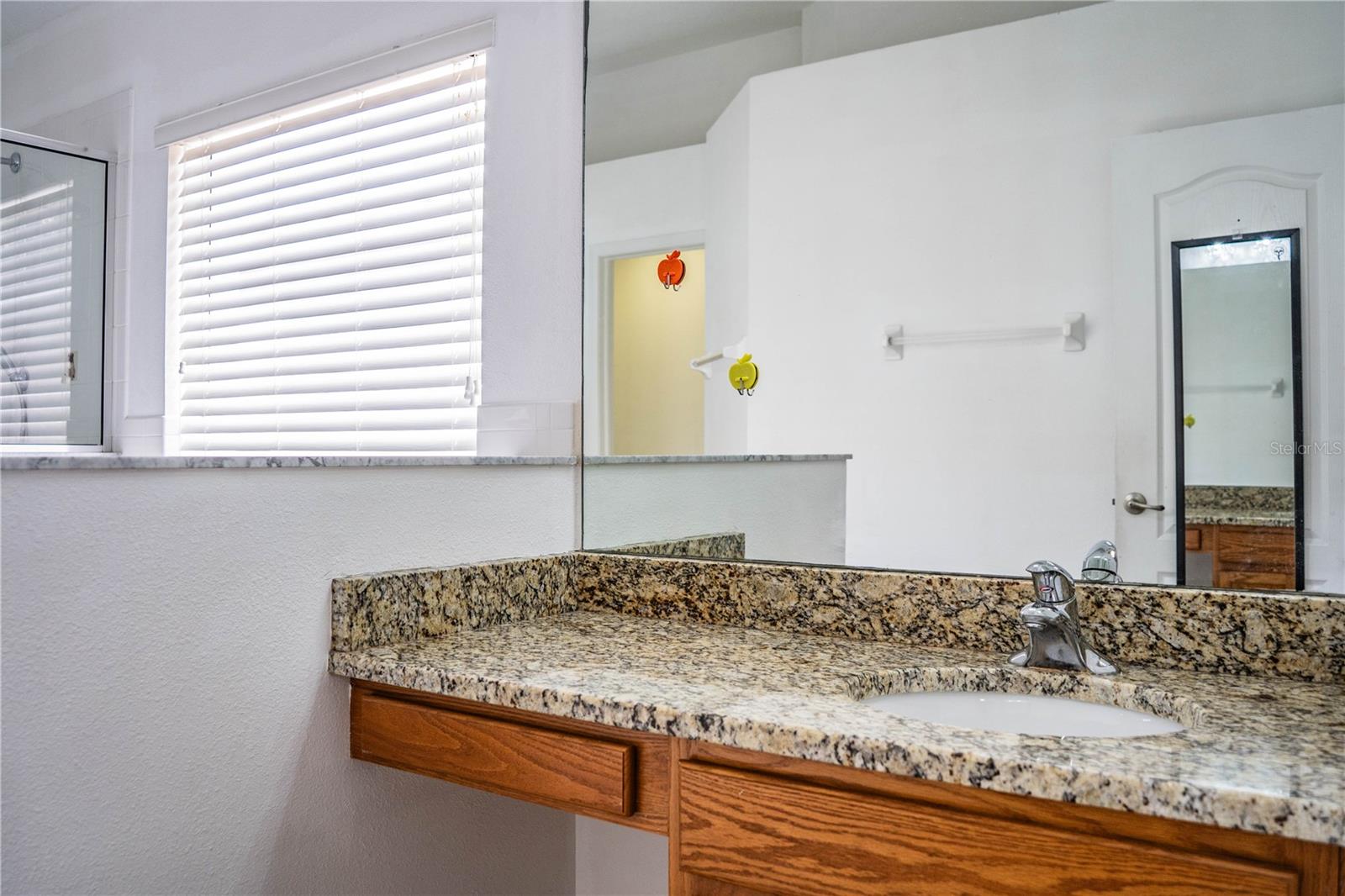 Image 30 of 59 For 1876 Holton Road