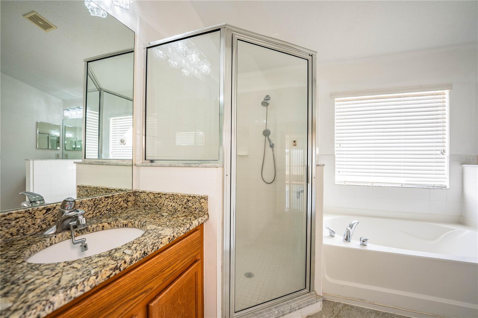 Image 31 of 59 For 1876 Holton Road