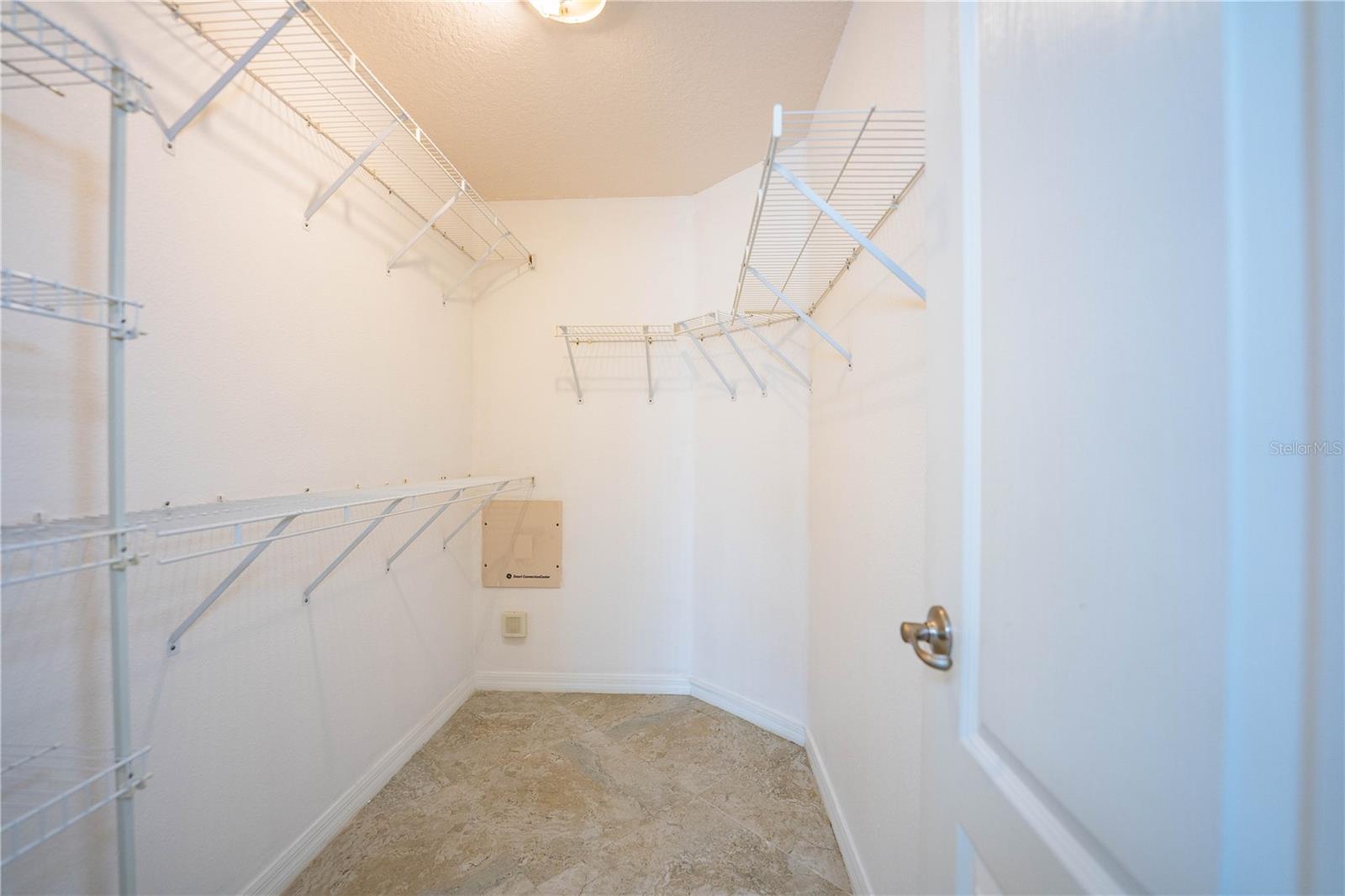 Image 33 of 59 For 1876 Holton Road