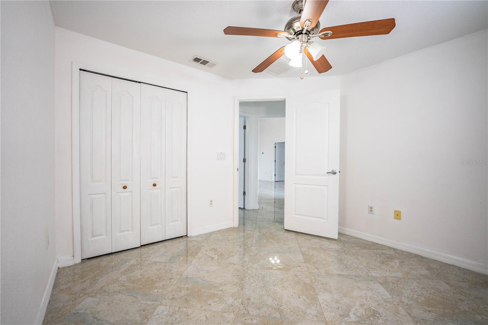 Image 35 of 59 For 1876 Holton Road