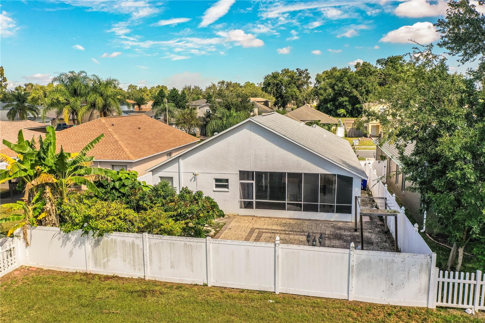 Image 4 of 59 For 1876 Holton Road