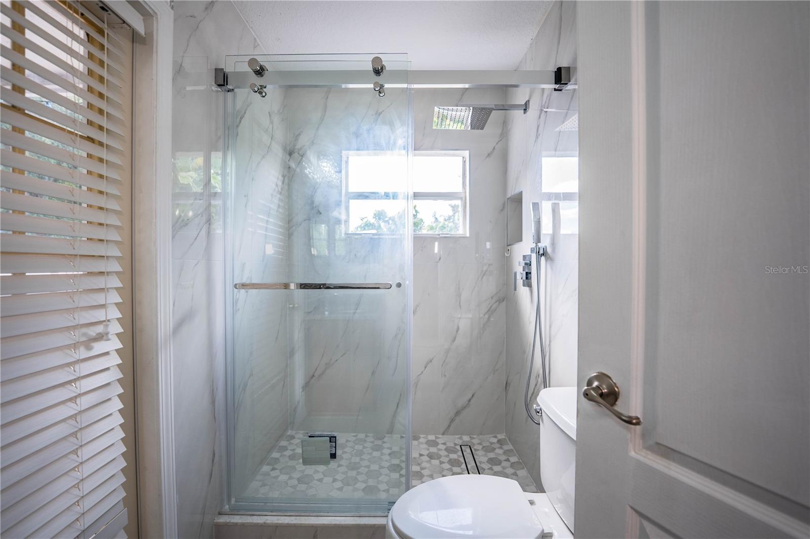 Image 42 of 59 For 1876 Holton Road