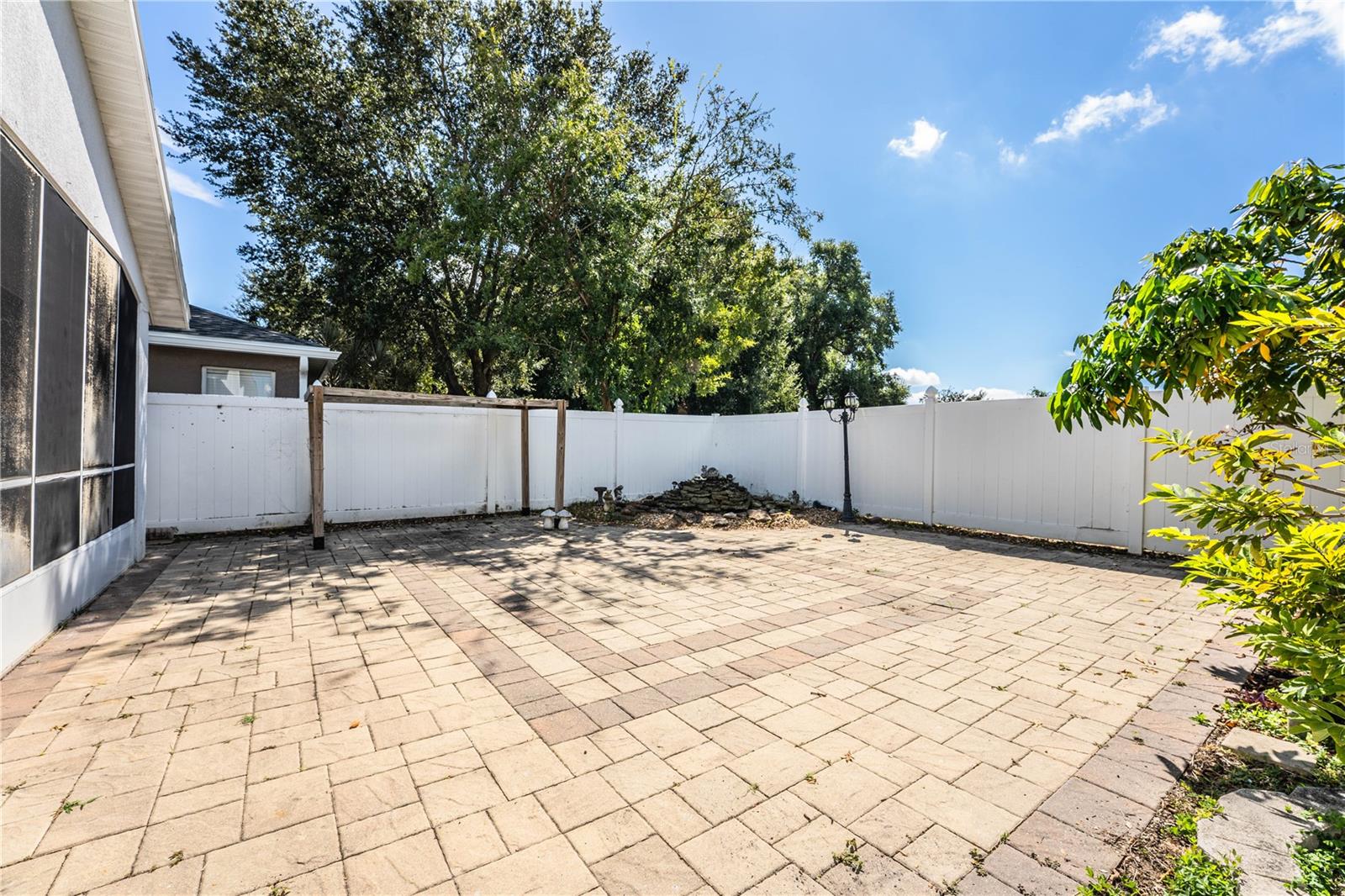 Image 46 of 59 For 1876 Holton Road