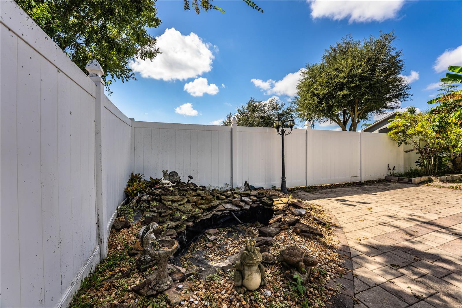 Image 48 of 59 For 1876 Holton Road