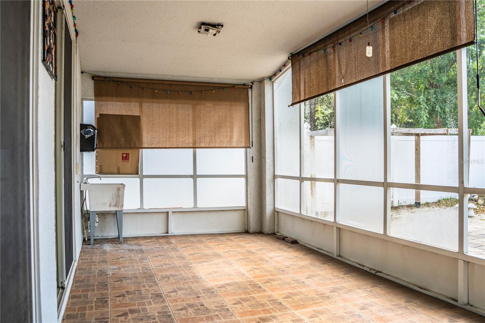 Image 7 of 59 For 1876 Holton Road