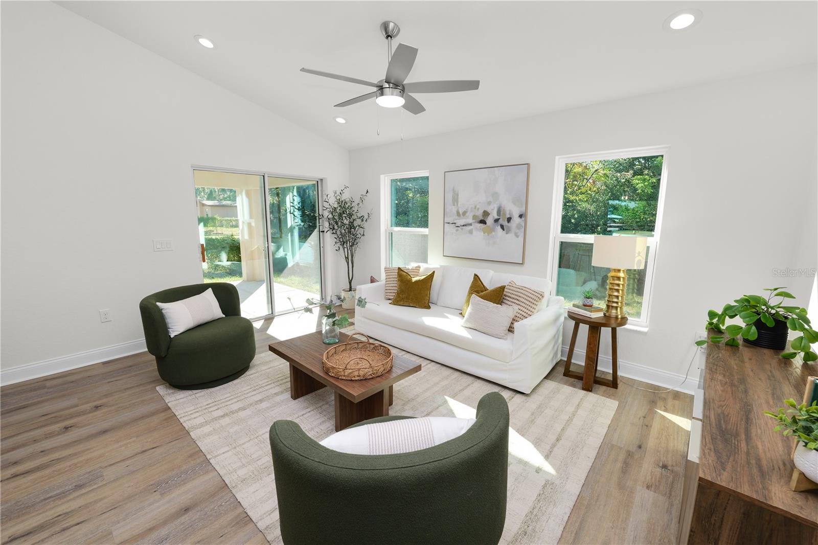 Image 15 of 42 For 745 Parker Street