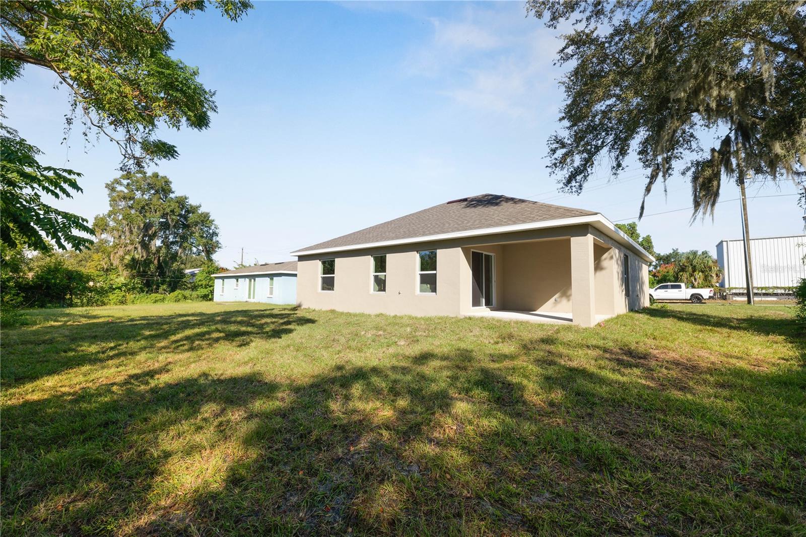 Image 33 of 42 For 745 Parker Street