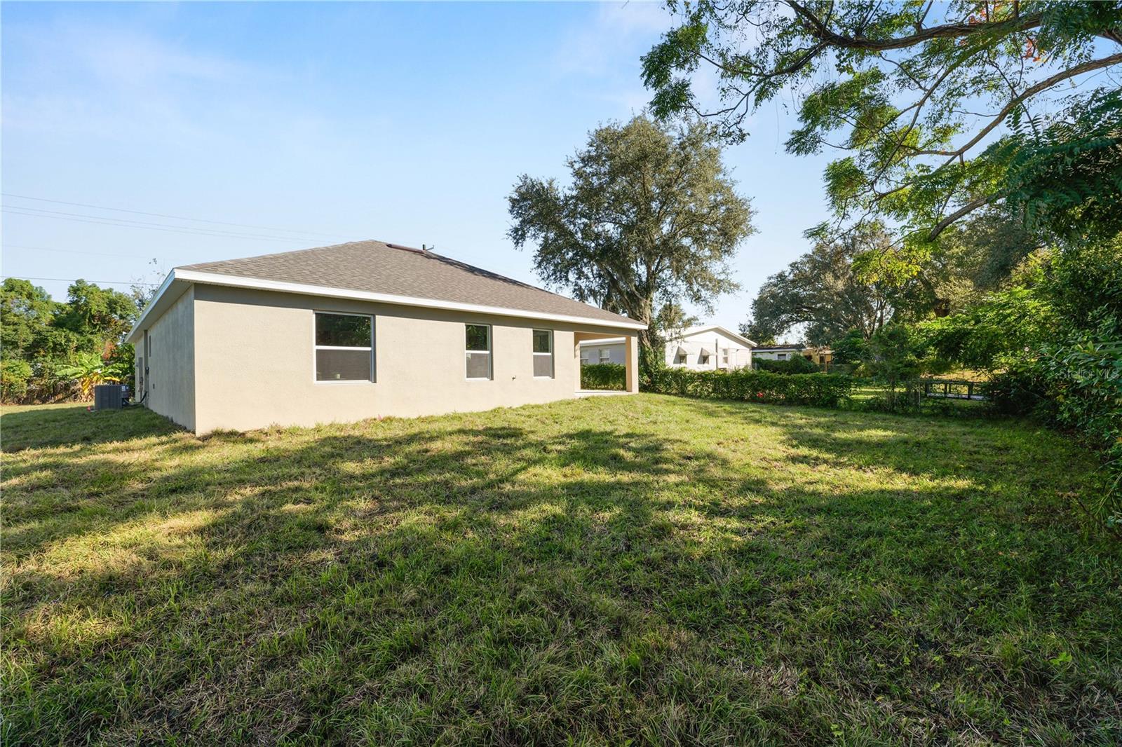 Image 34 of 42 For 745 Parker Street