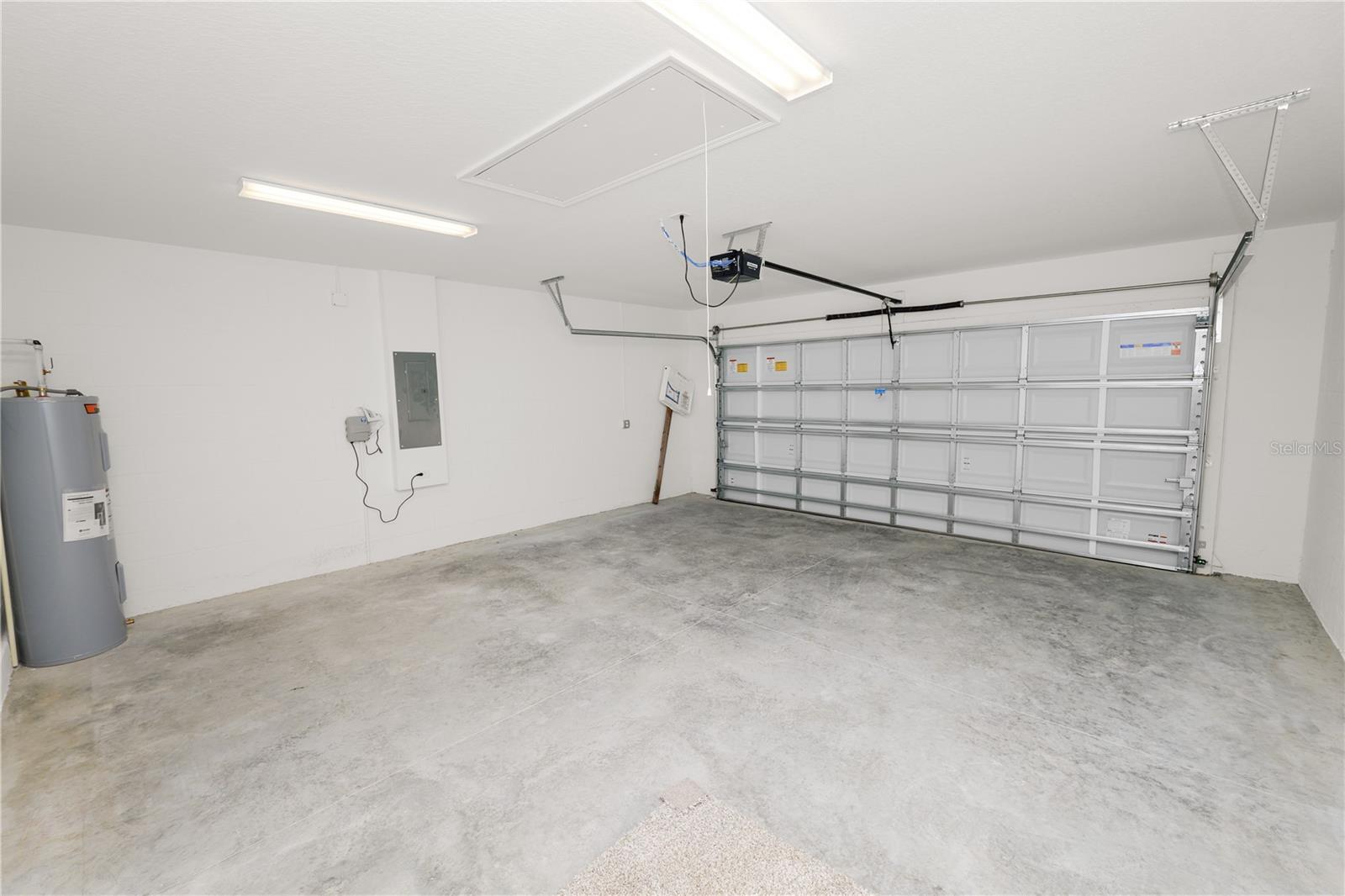 Image 35 of 42 For 745 Parker Street