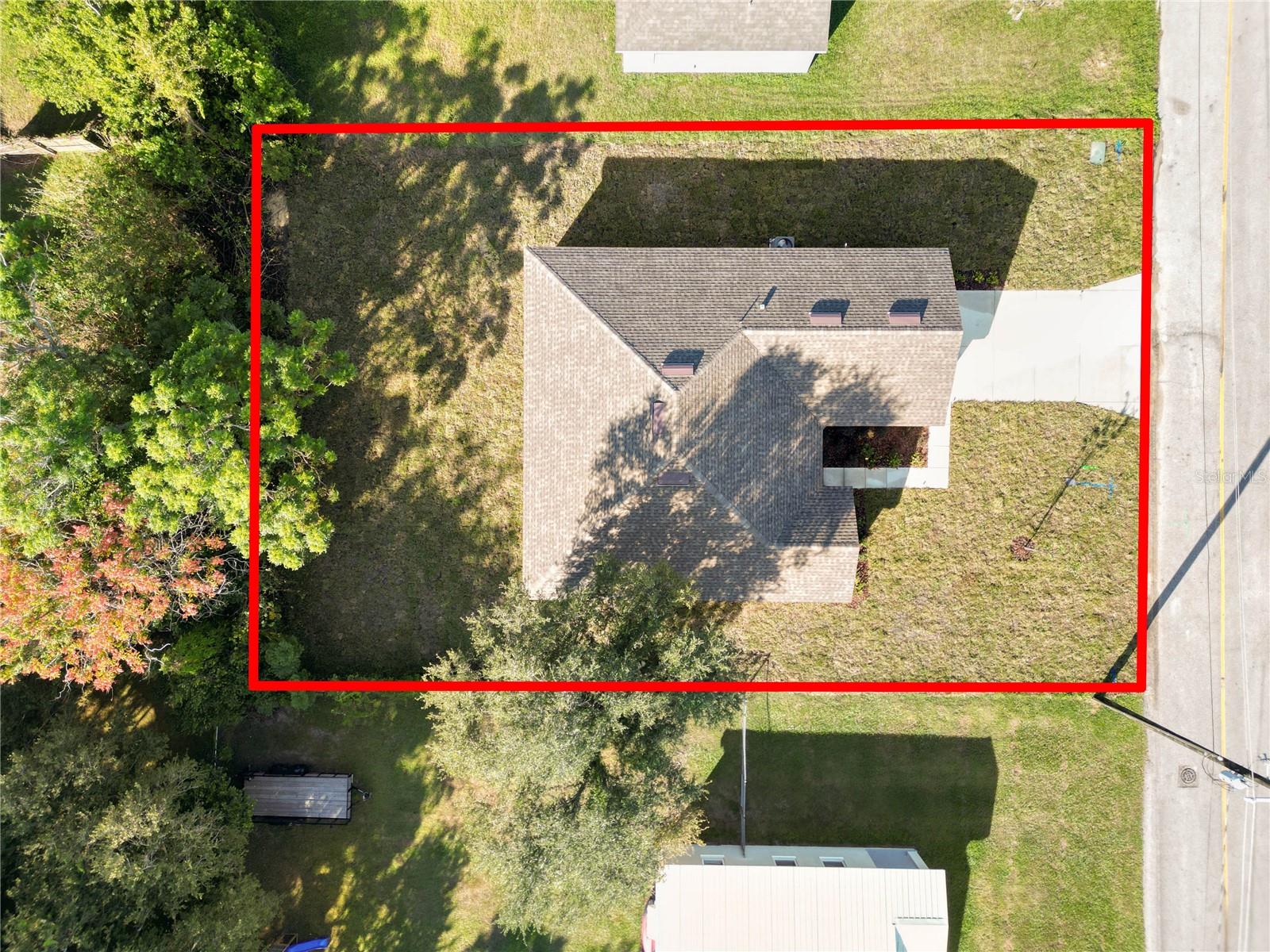 Image 38 of 42 For 745 Parker Street