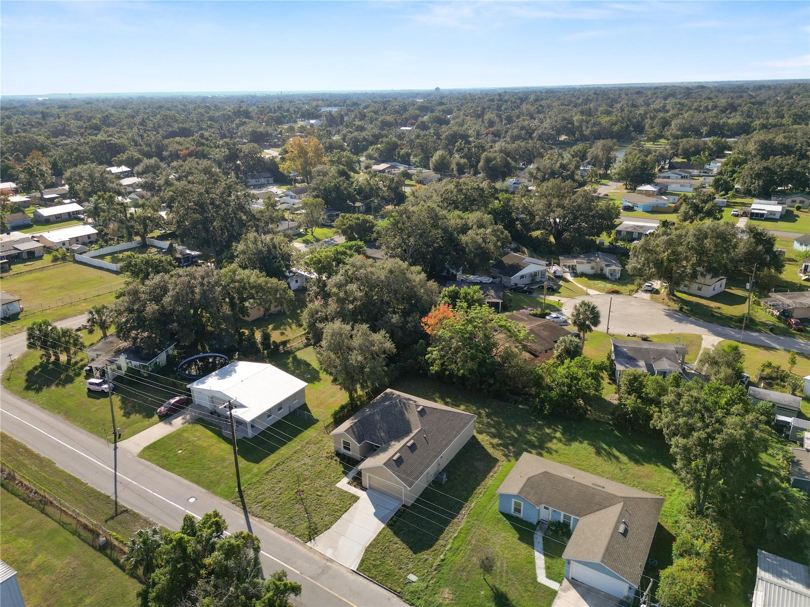 Image 39 of 42 For 745 Parker Street