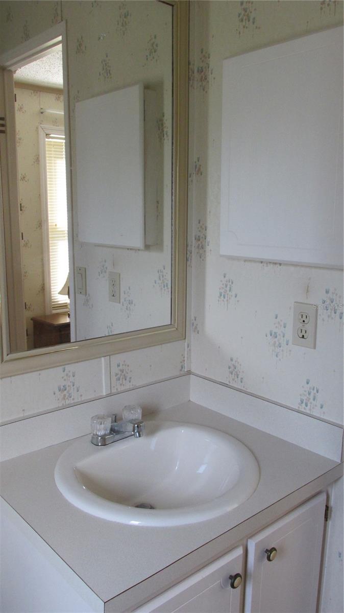 Image 14 of 21 For 253 Ramsgate Way