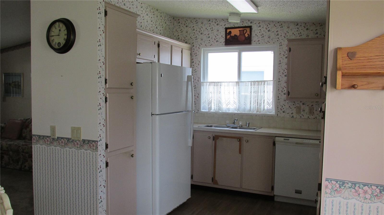 Image 8 of 21 For 253 Ramsgate Way