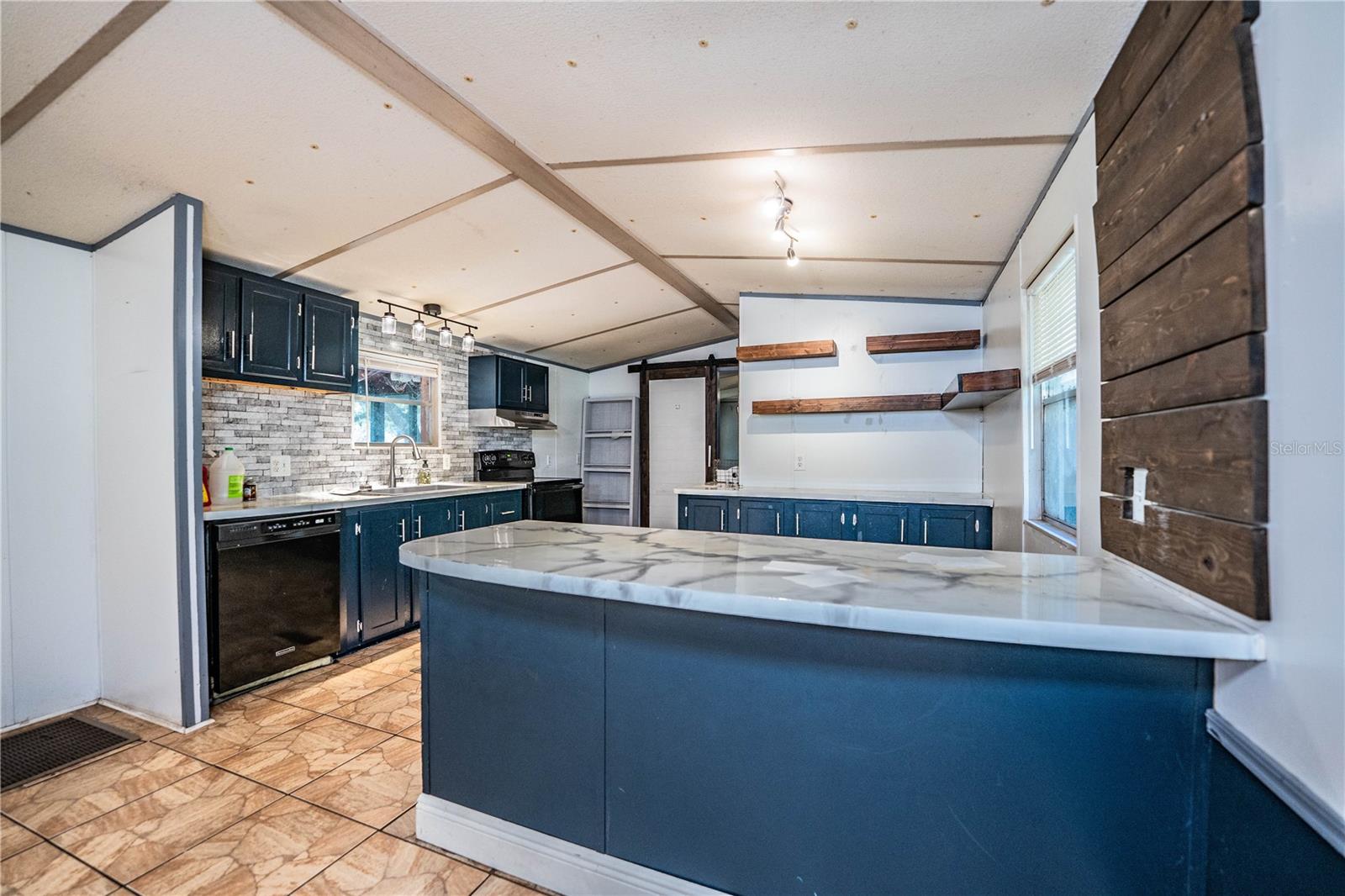 Image 44 of 62 For 3825 Swindell Road