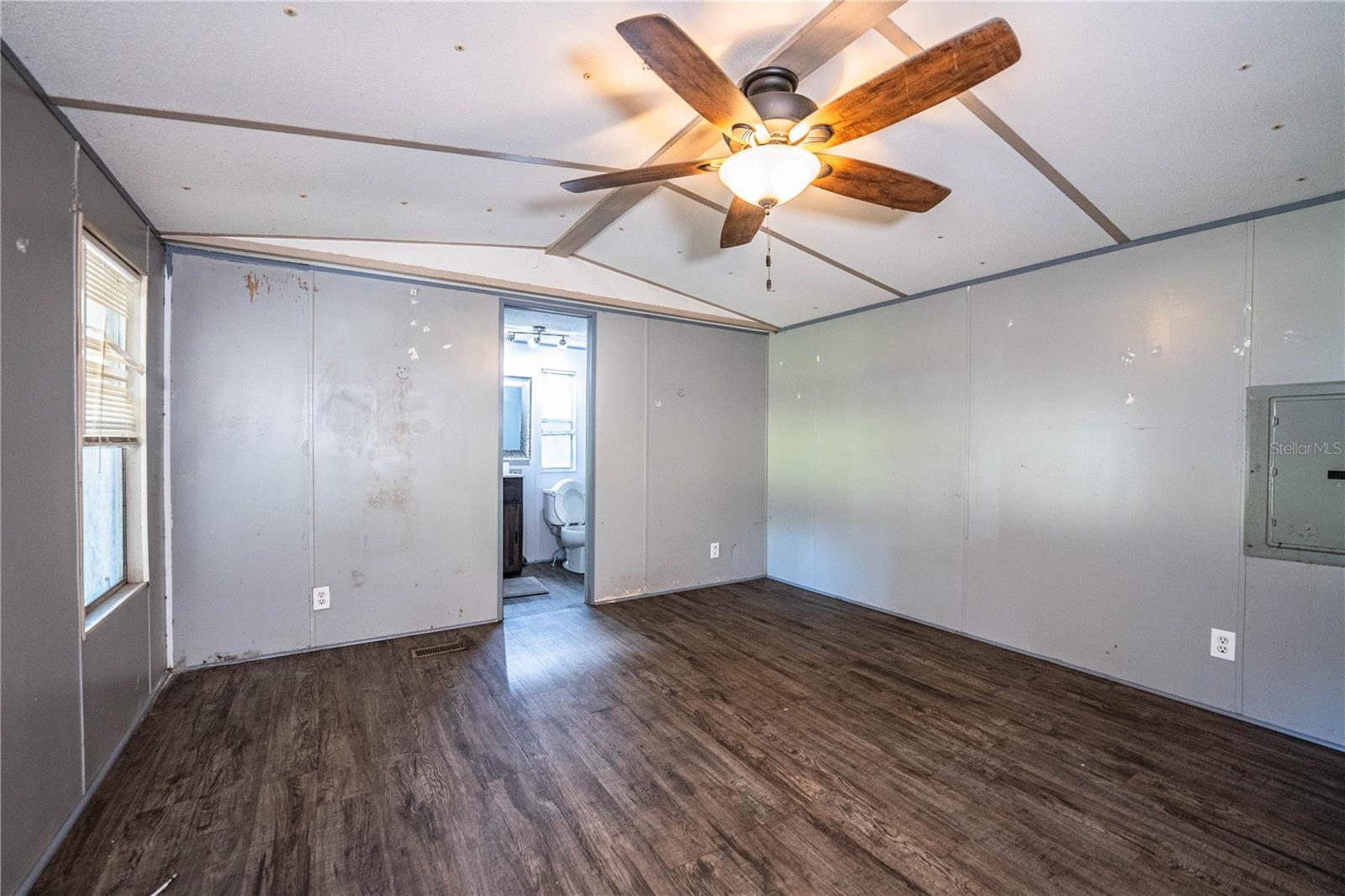 Image 47 of 62 For 3825 Swindell Road