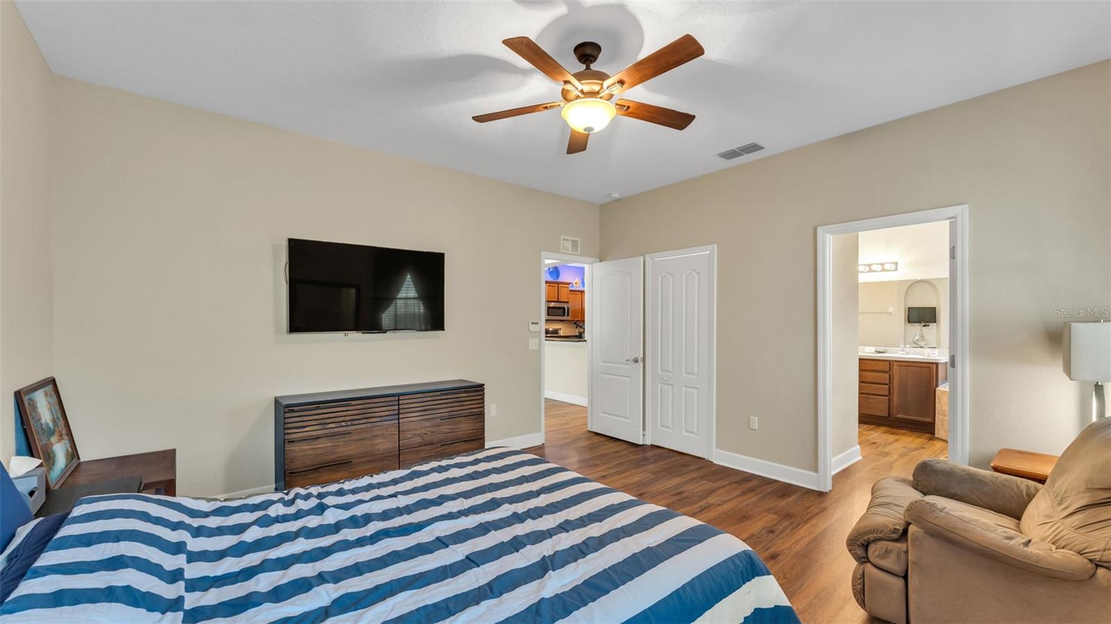 Image 18 of 40 For 6473 Royal Preserve Drive