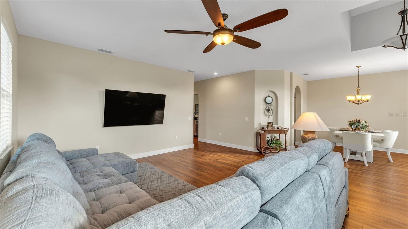 Image 7 of 40 For 6473 Royal Preserve Drive