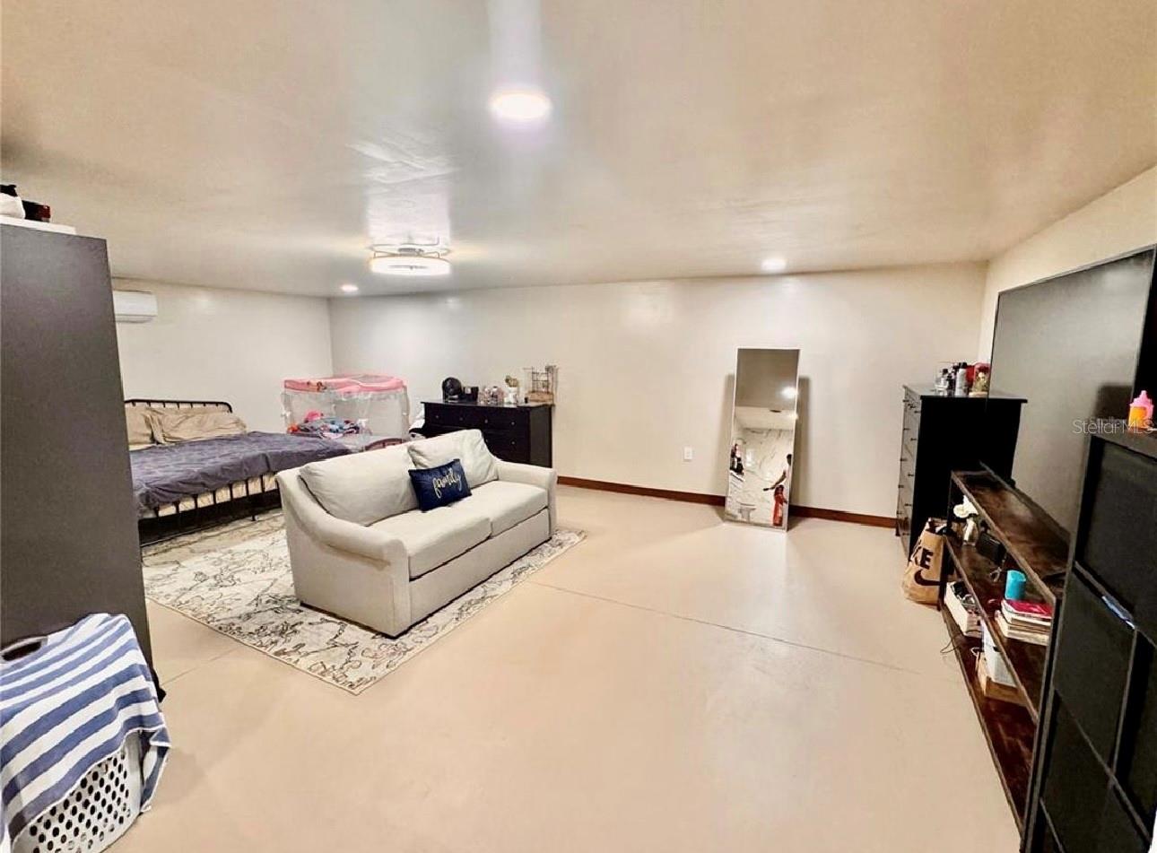 Image 13 of 18 For 5832 Holmes Drive