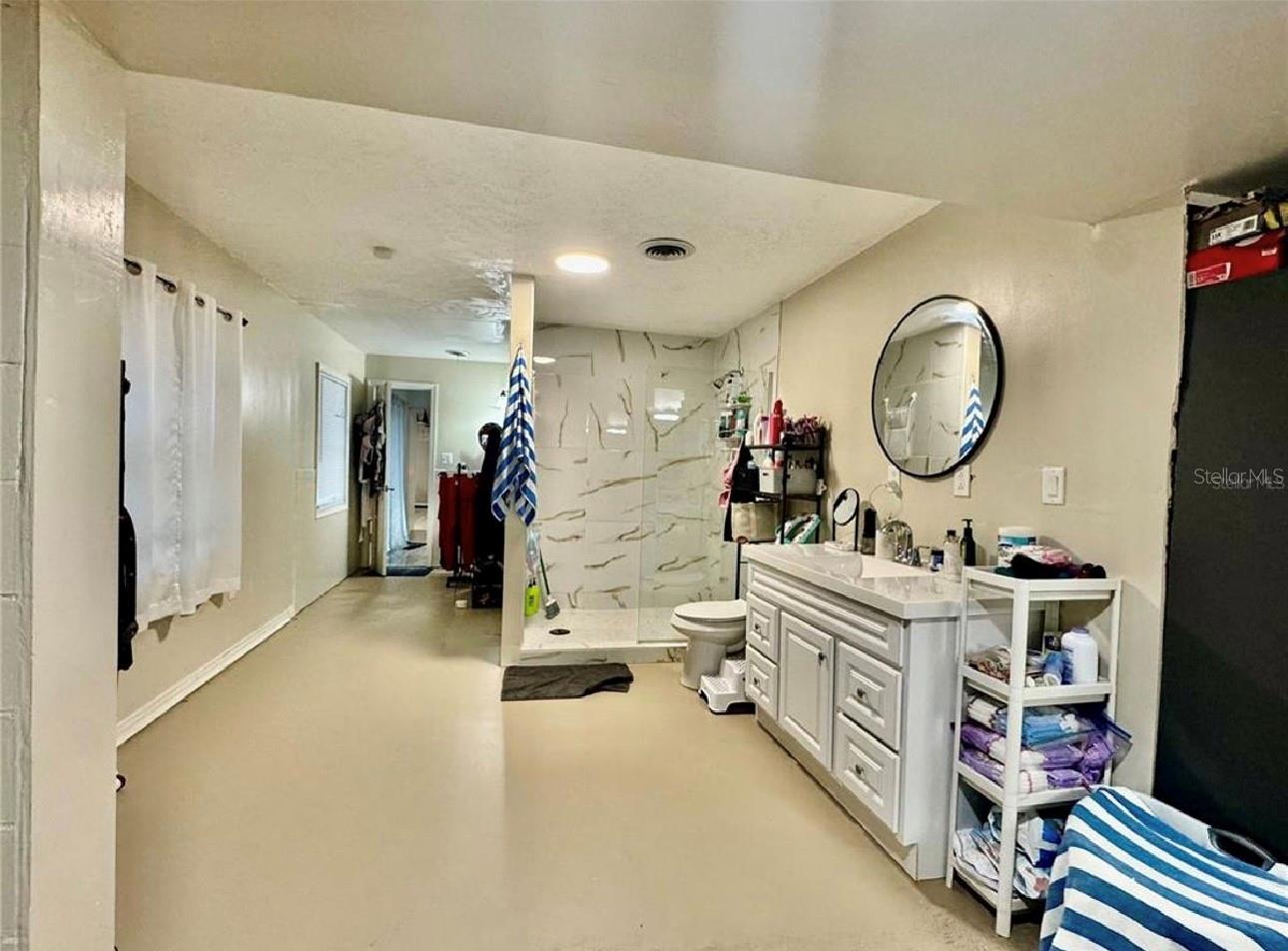 Image 14 of 18 For 5832 Holmes Drive