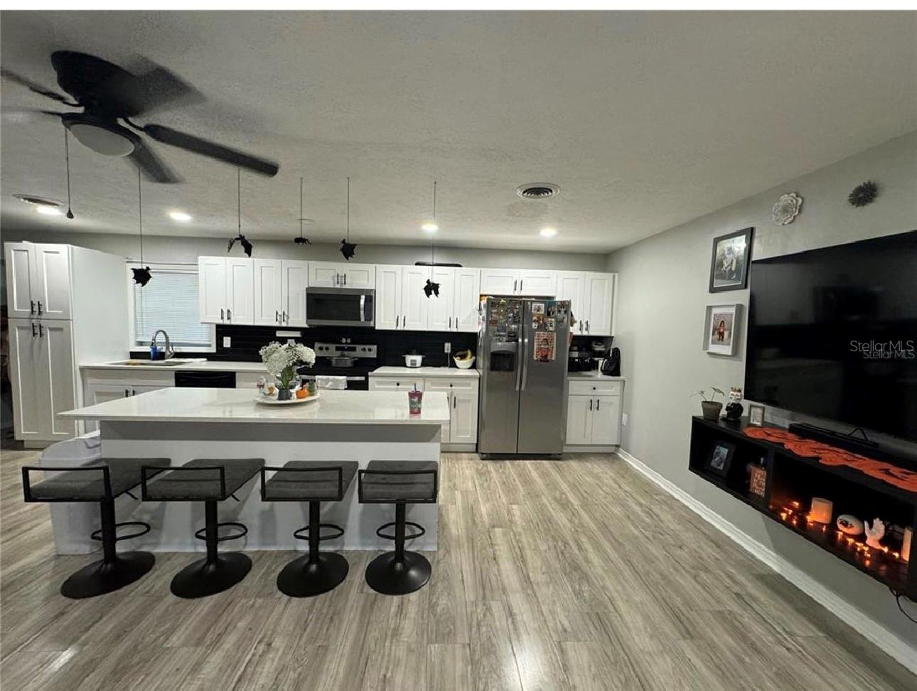 Image 3 of 18 For 5832 Holmes Drive