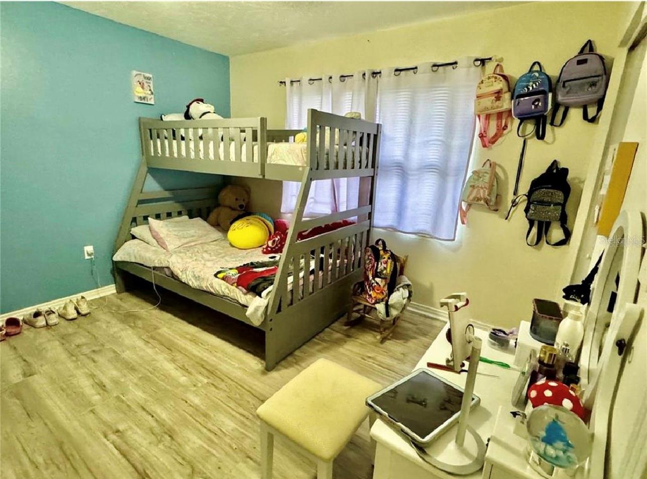 Image 7 of 18 For 5832 Holmes Drive