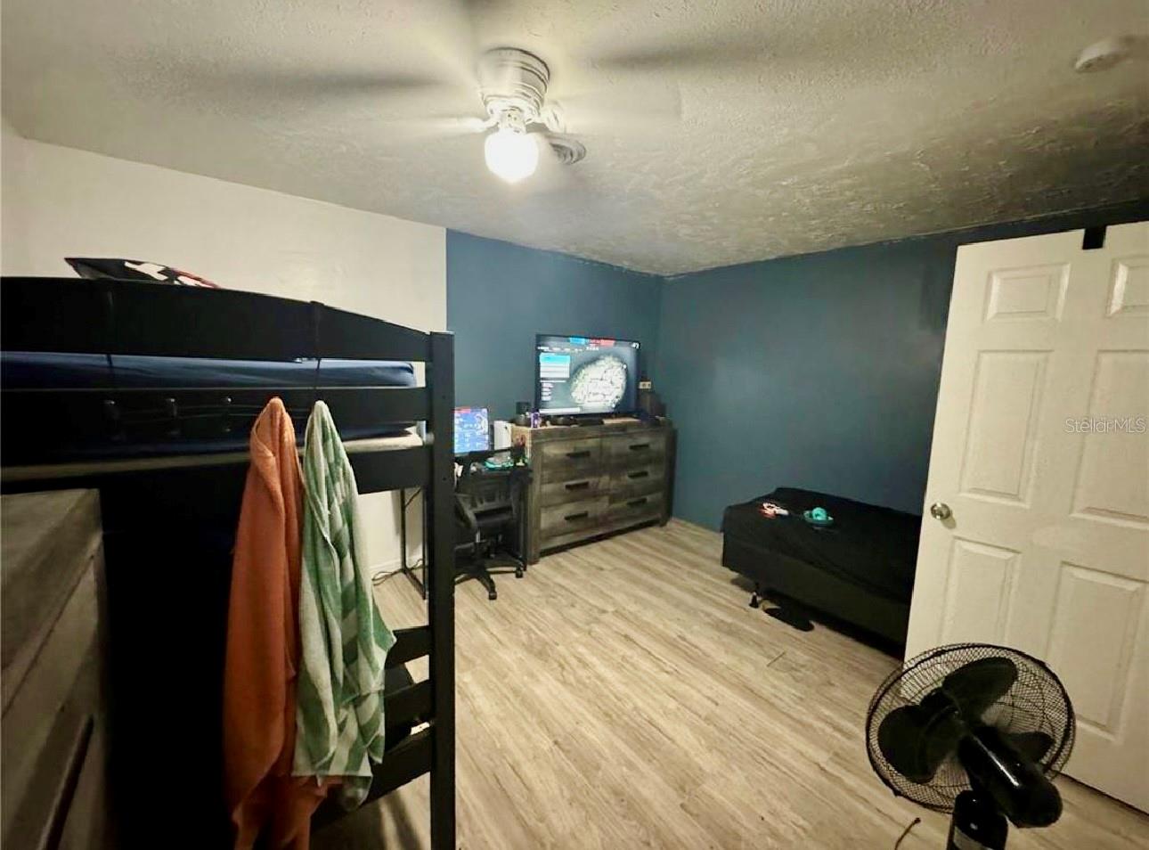 Image 8 of 18 For 5832 Holmes Drive