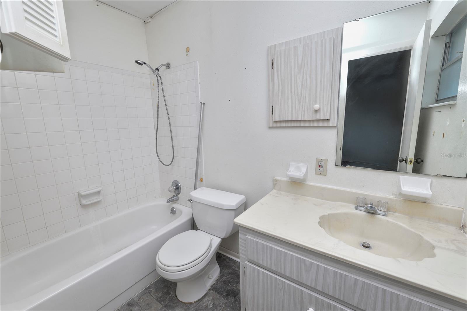 Image 12 of 24 For 2912 Woodcrest Lane