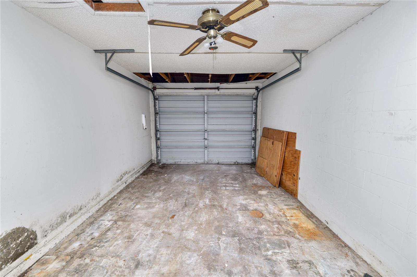 Image 20 of 24 For 2912 Woodcrest Lane