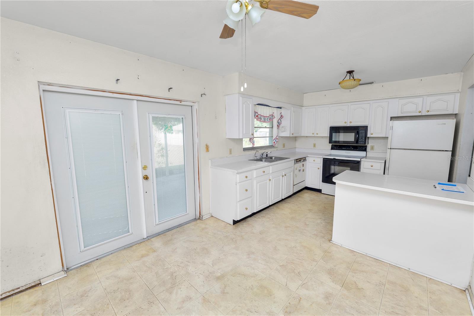 Image 7 of 24 For 2912 Woodcrest Lane